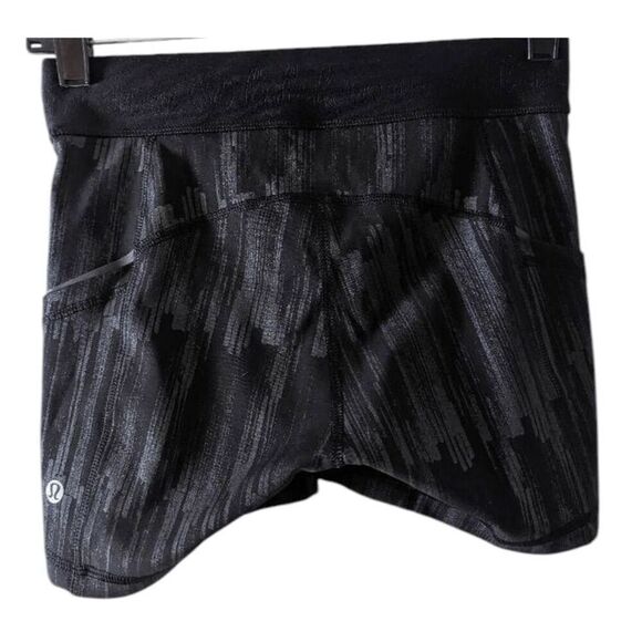 LULULEMON ATHLETICA What The Sport Short 'Full On Luxtreme 4' Size 4 - Picture 6 of 6